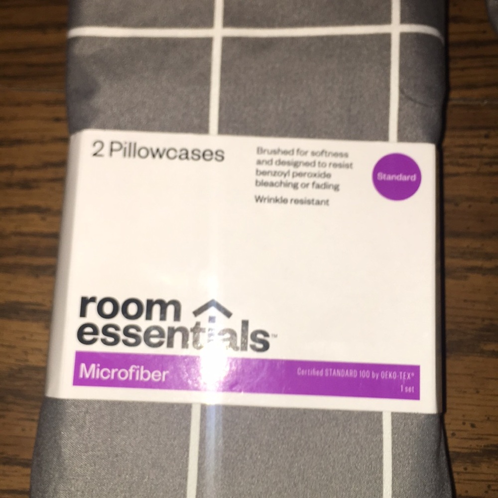 2 pillow cases